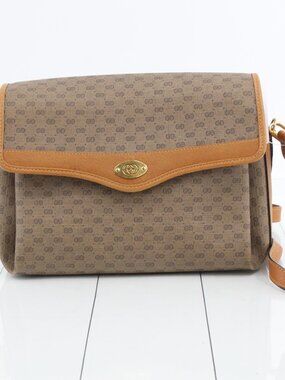 Classic Gucci Monogram Canvas Shoulder Bag in Tan